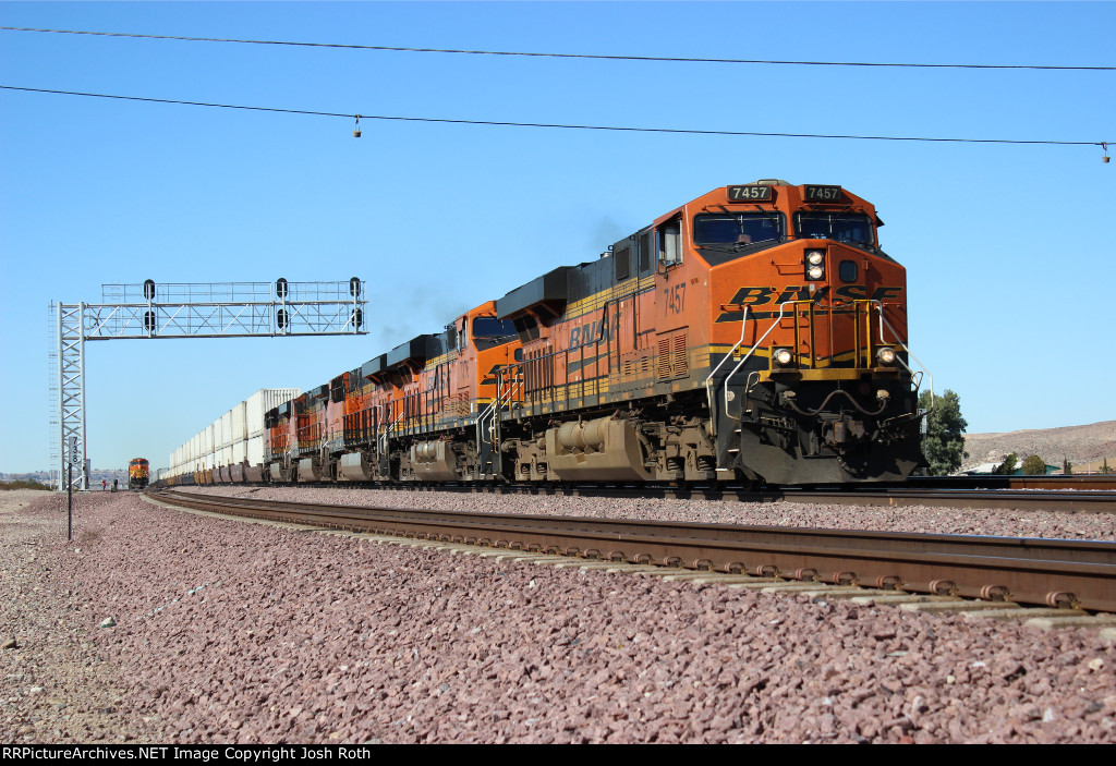 BNSF 7457, BNSF 7376, BNSF 7913, BNSF 5187 & BNSF 7319